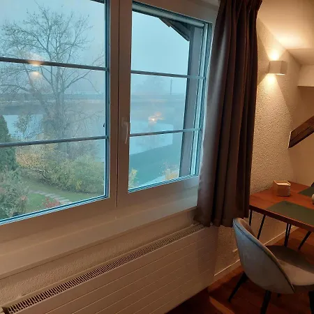 Pont-de-thielle Hotell