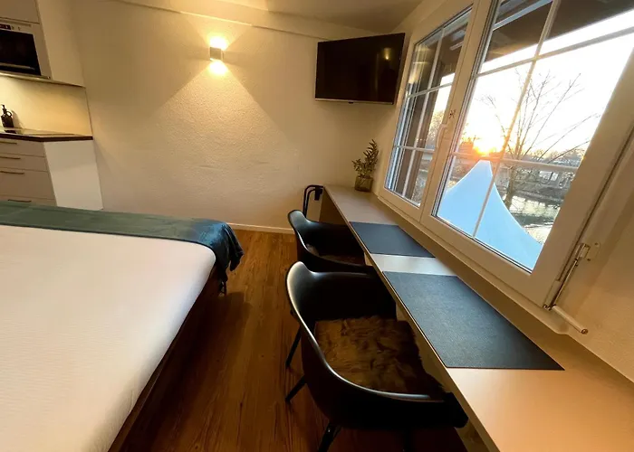 Hotell Pont-de-thielle 3*